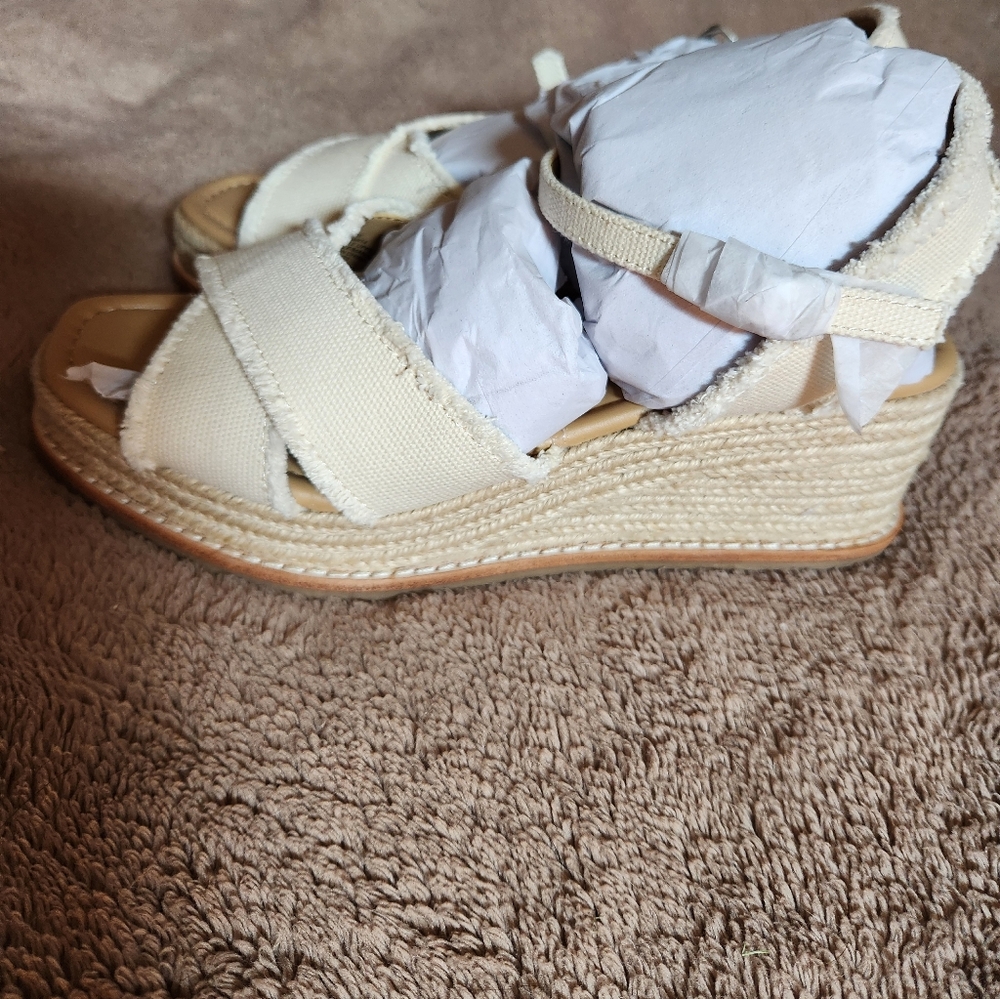 Splendid "Danny" Cream Espadrille Wedge Sandals